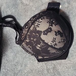 Cacique black lace bra 40DD